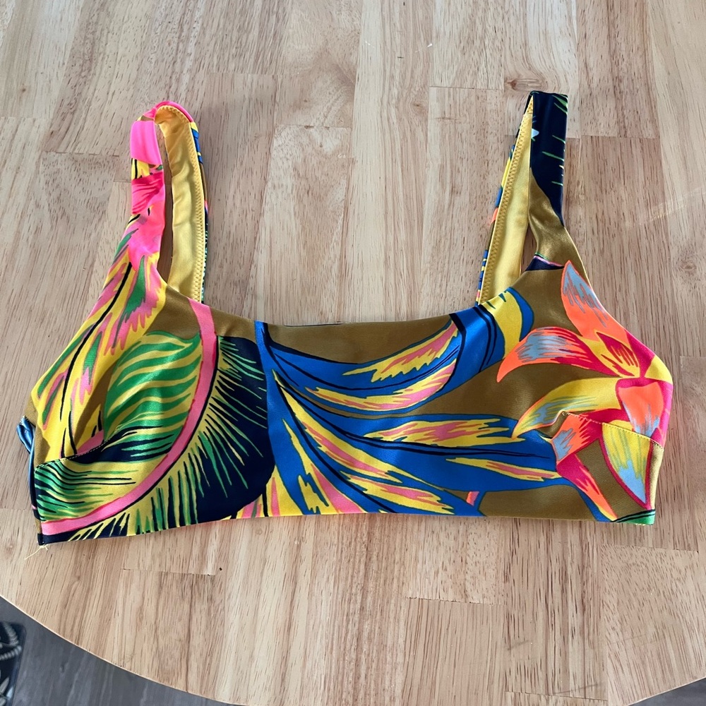 American Eagle / Aerie scoop bikini top.